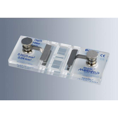 Cámara de Recuento Bürker-Türk con Pinzas, Líneas Oscuras. Modelo    SUP0610311. Marca: MARIENFELD                    