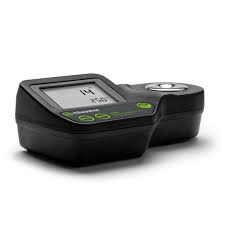 Refractómetro Digital 0-28°. Modelo BAUME MA883.  Marca: MILWAUKEE